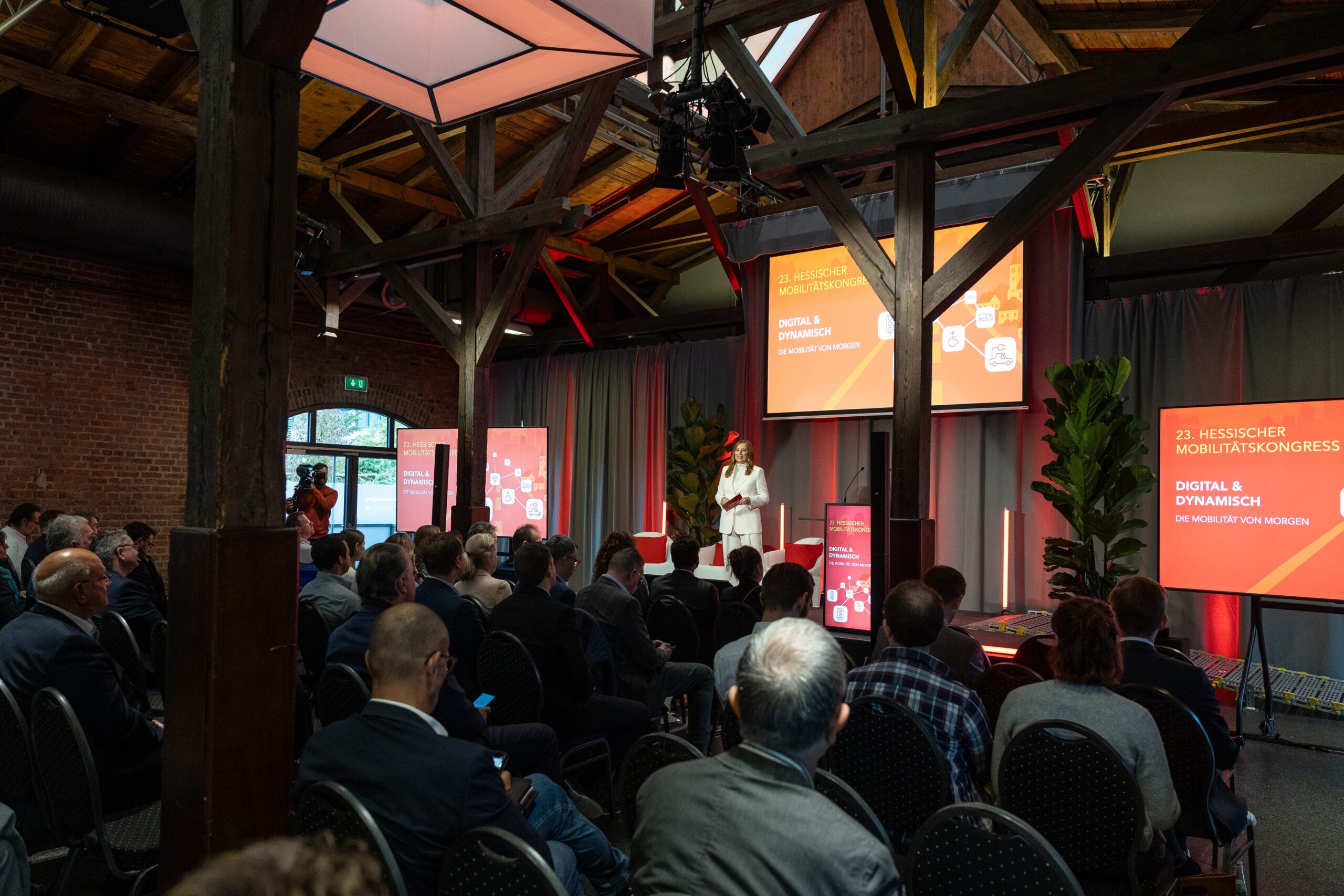 © LEA / Jana Kay Photography Blick aus dem Publikum Richtung Bühne