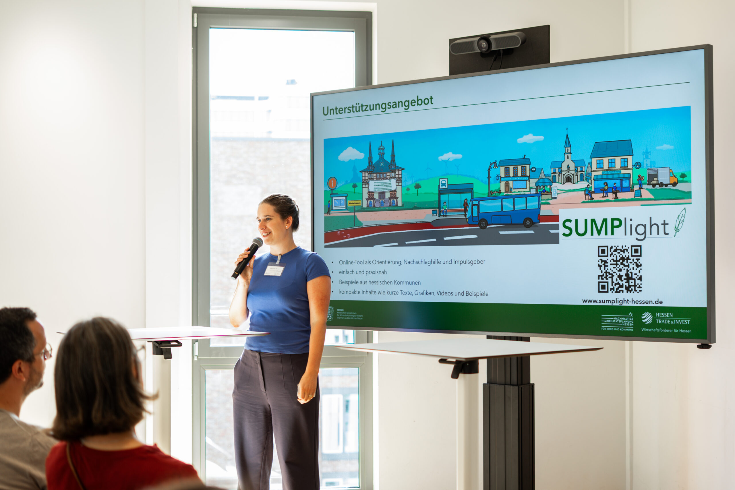 Alexandra Werner stellt SUMPlight vor. Alexandra Werner stellt das Projekt "SUMPlight" vor.